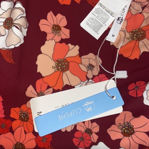 NWT Cupshe Olivia Floral One-Piece - Picture 6 of 6